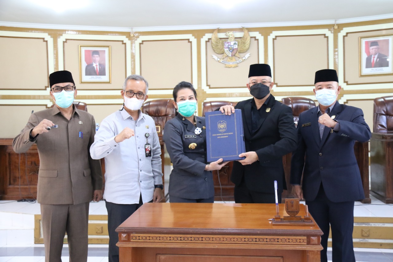 3 Tiga Raperda Disepakati Menjadi Peraturan Daerah Dalam Rapat Paripurna DPRD Kota Singkawang