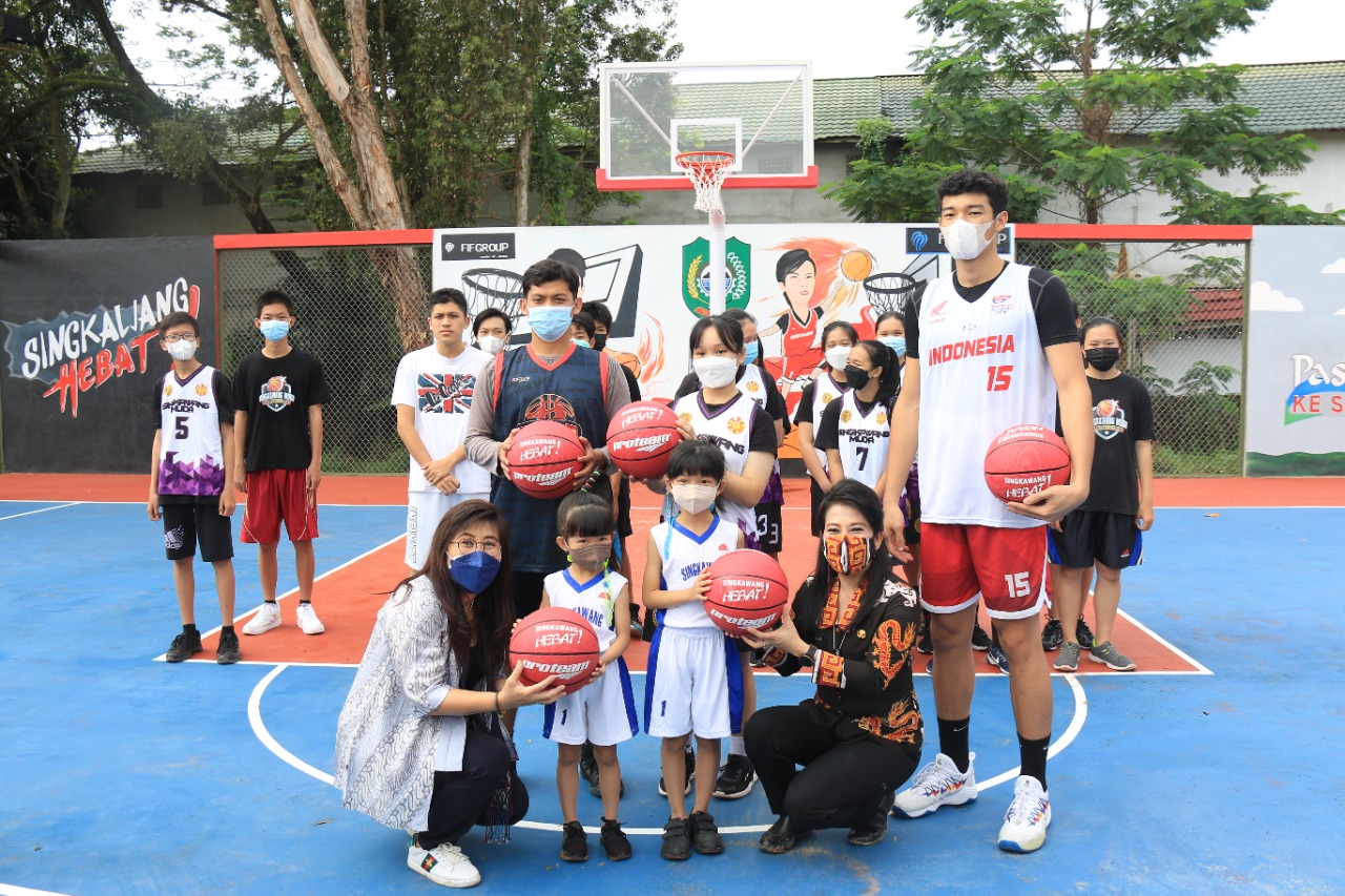 Tjhai Chui Mie resmikan Arena Basket 3×3 dan Skateboard di TCM Gayung Bersambut pada HUT Kota Singkawang ke-20