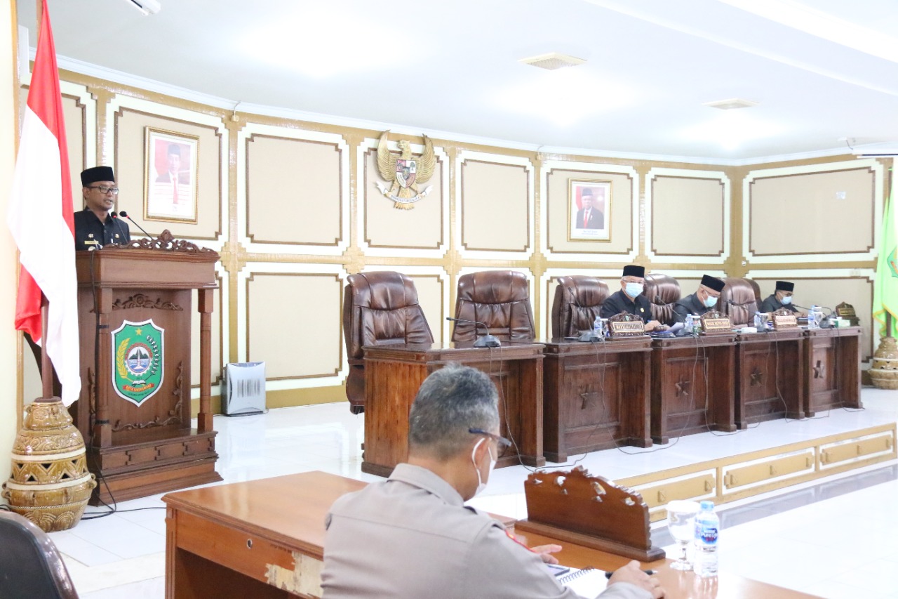 Wakil Wali Kota beri tanggapi catatan Fraksi DPRD untuk Raperda Usulan dalam Sidang Paripurna