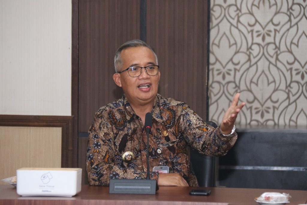 Sumastro Pimpin Rapat Bersama KPU dan Bawaslu Kota Singkawang