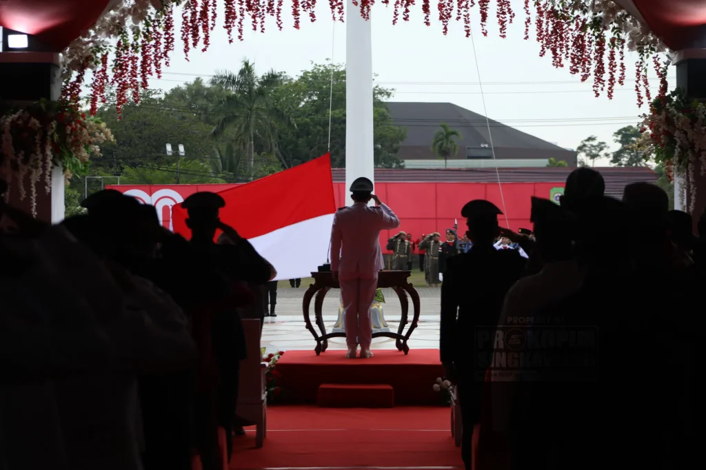 Penurunan Bendera HUT ke-80 Republik Indonesia
