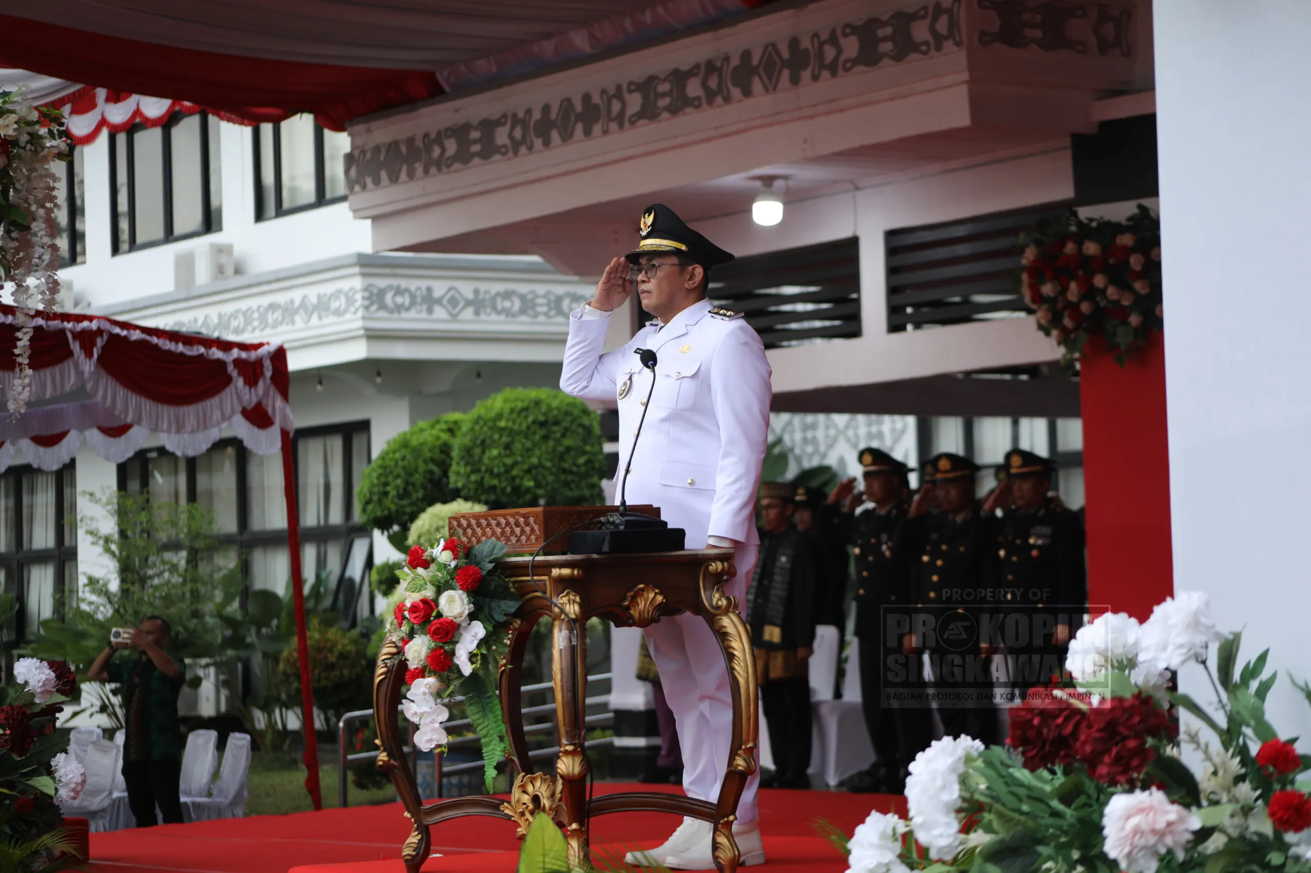 Upacara Penurunan Bendera HUT ke-80 Republik Indonesia