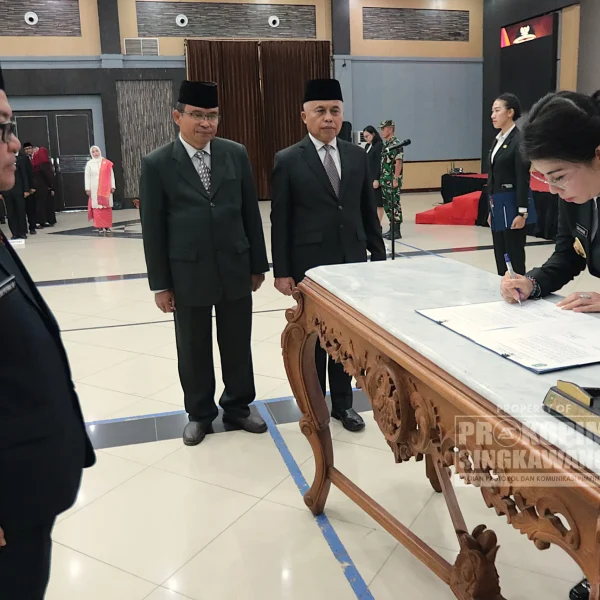 Wali Kota Lantik Pj Sekda Singkawang yang Baru